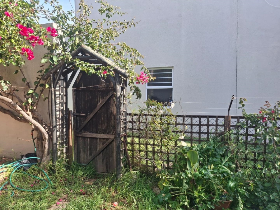 2 Bedroom Property for Sale in Woodbridge Island Western Cape